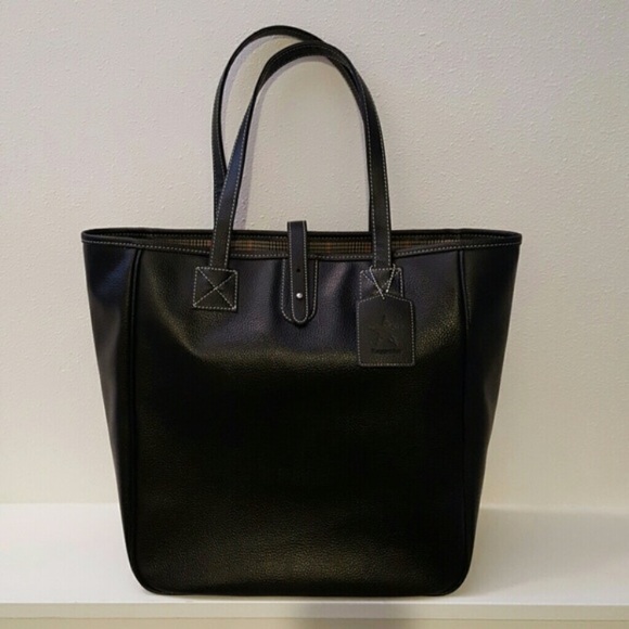 barrington Handbags - Barrington Nantucket black leather tote EUC
